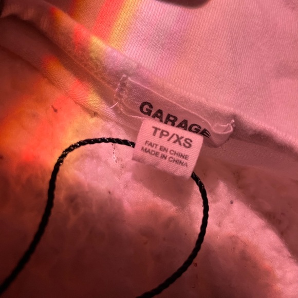 Garage open back crop top - Picture 3 of 3